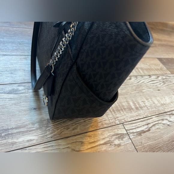 Michael Kors Black Jet Set Large Logo Shoulder Bag - Picture 4 of 10